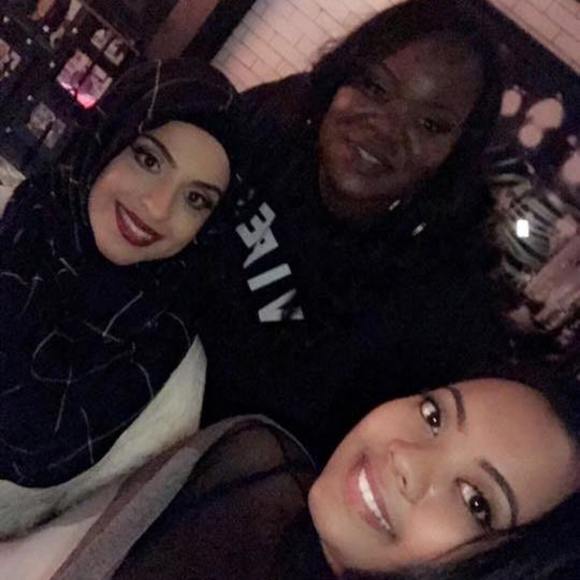 Meet your Posher, Sharifa - Picture 1 of 1